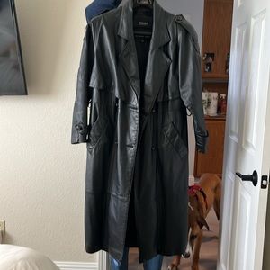 Vintage 80’s Woman’s Black Leather Coat with Thinsulate Liner (Missing belt)